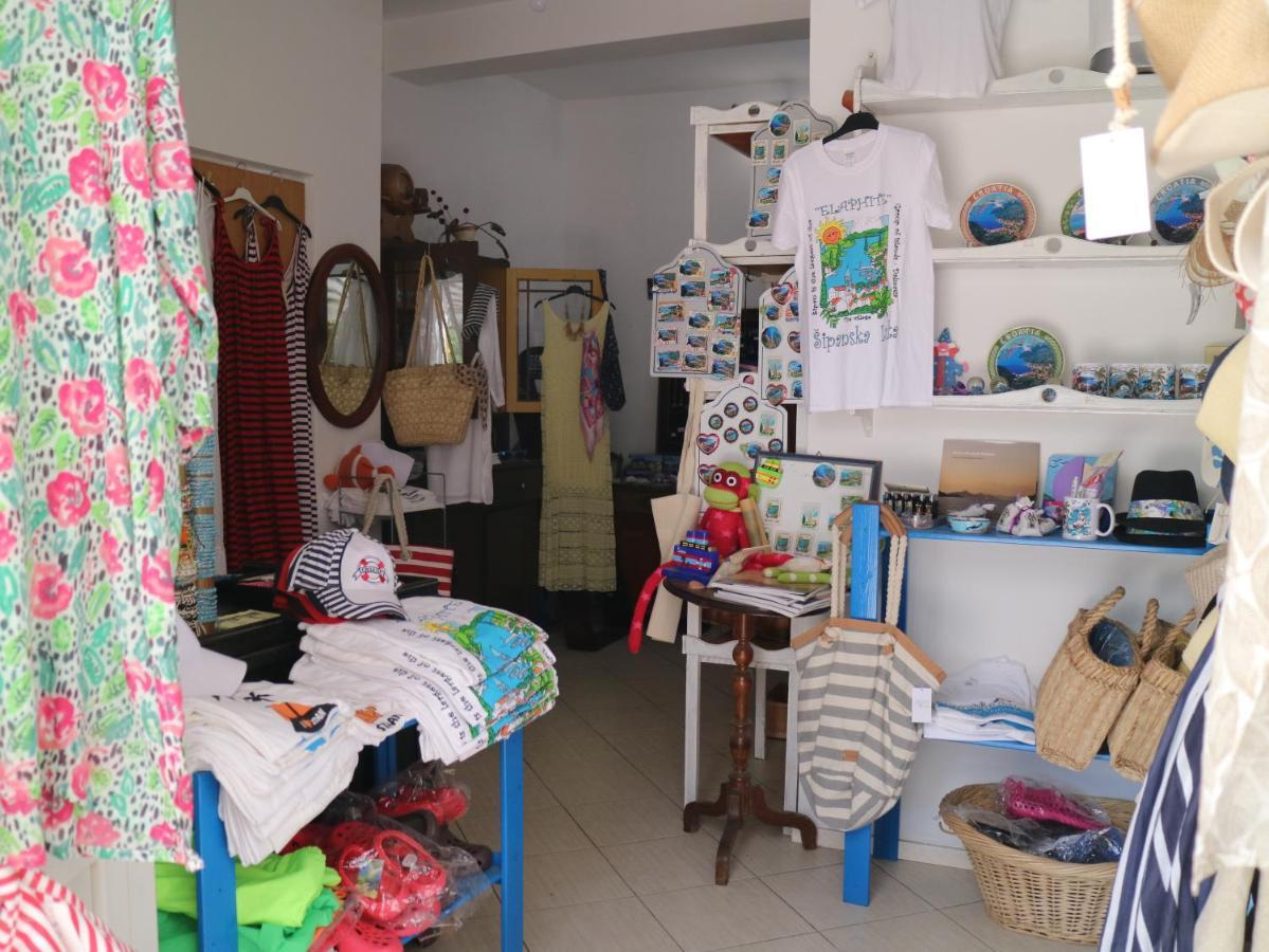 Studio Apartments & Rooms Lela, Sipan Island シパンスカ・ルカ エクステリア 写真
