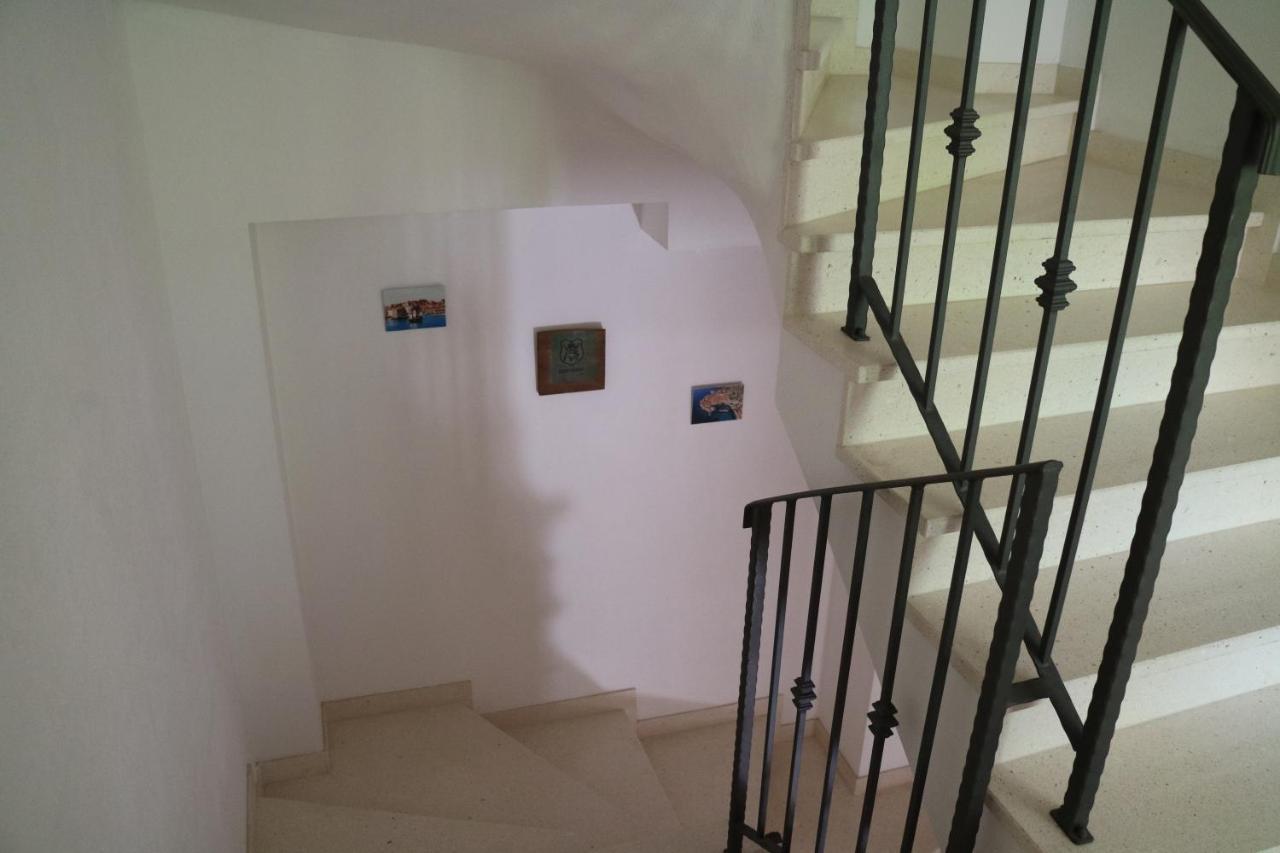 Studio Apartments & Rooms Lela, Sipan Island シパンスカ・ルカ エクステリア 写真