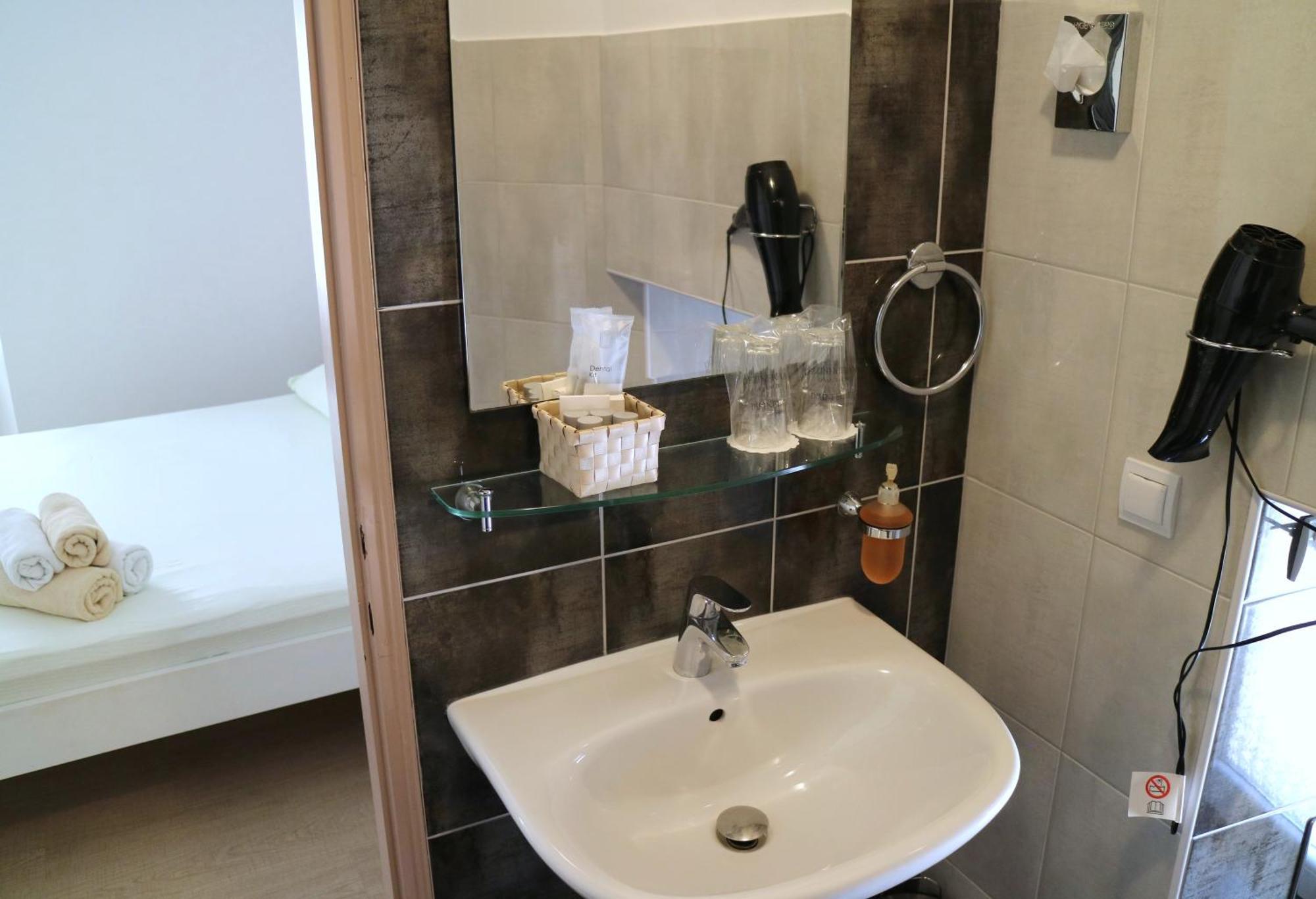 Studio Apartments & Rooms Lela, Sipan Island シパンスカ・ルカ エクステリア 写真