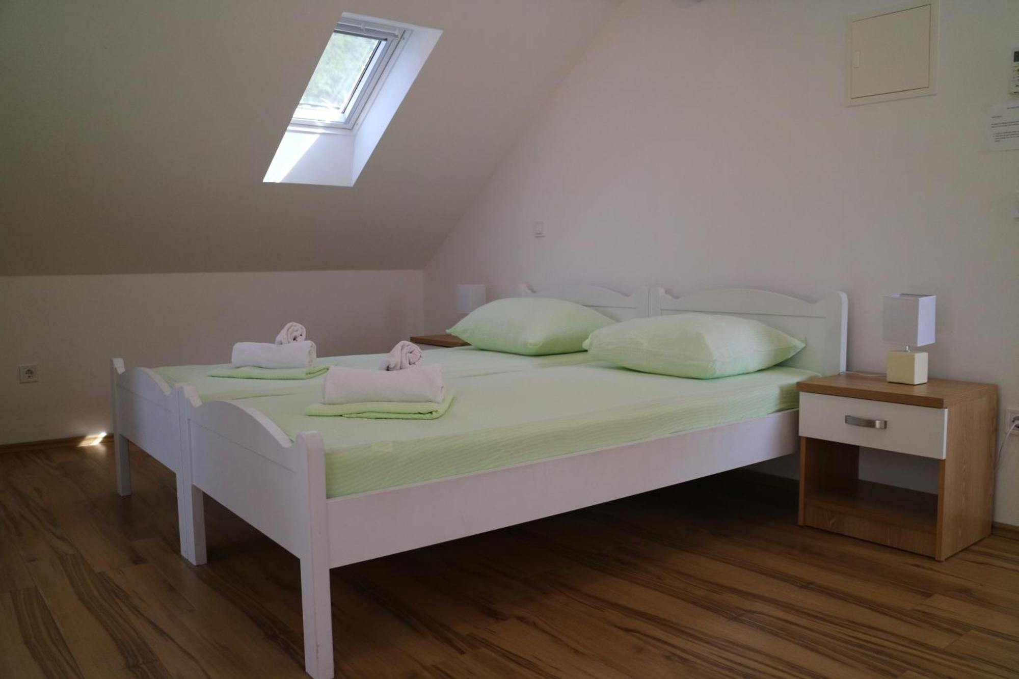 Studio Apartments & Rooms Lela, Sipan Island シパンスカ・ルカ エクステリア 写真