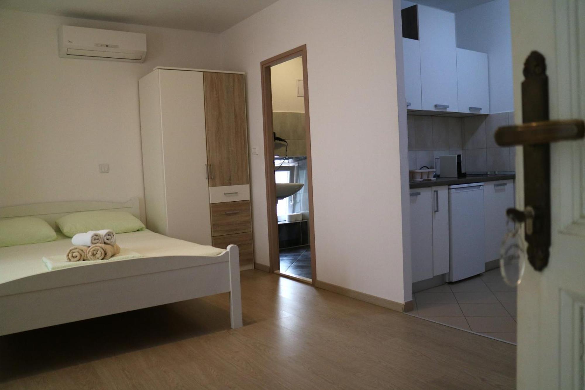 Studio Apartments & Rooms Lela, Sipan Island シパンスカ・ルカ エクステリア 写真