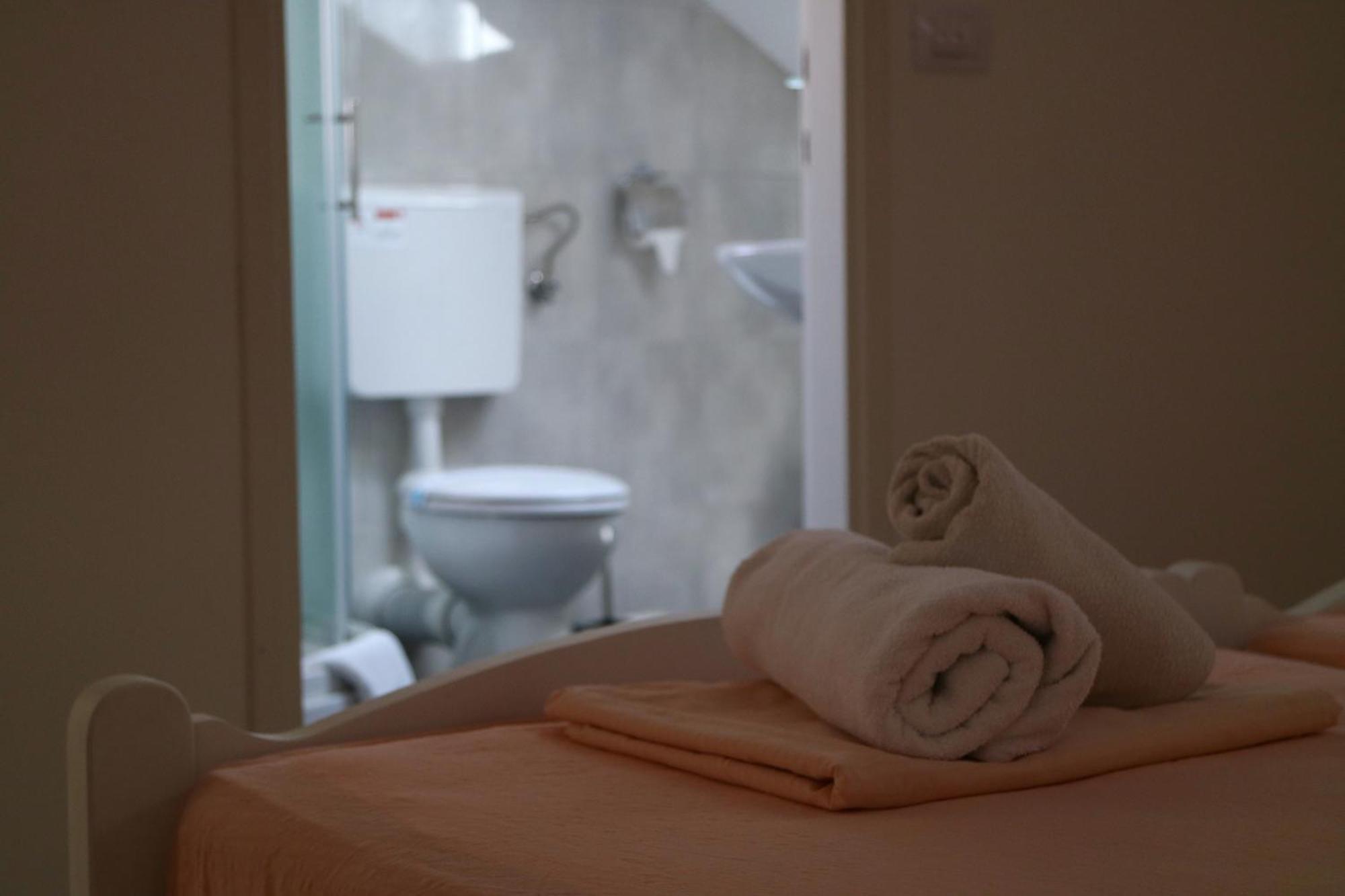 Studio Apartments & Rooms Lela, Sipan Island シパンスカ・ルカ 部屋 写真