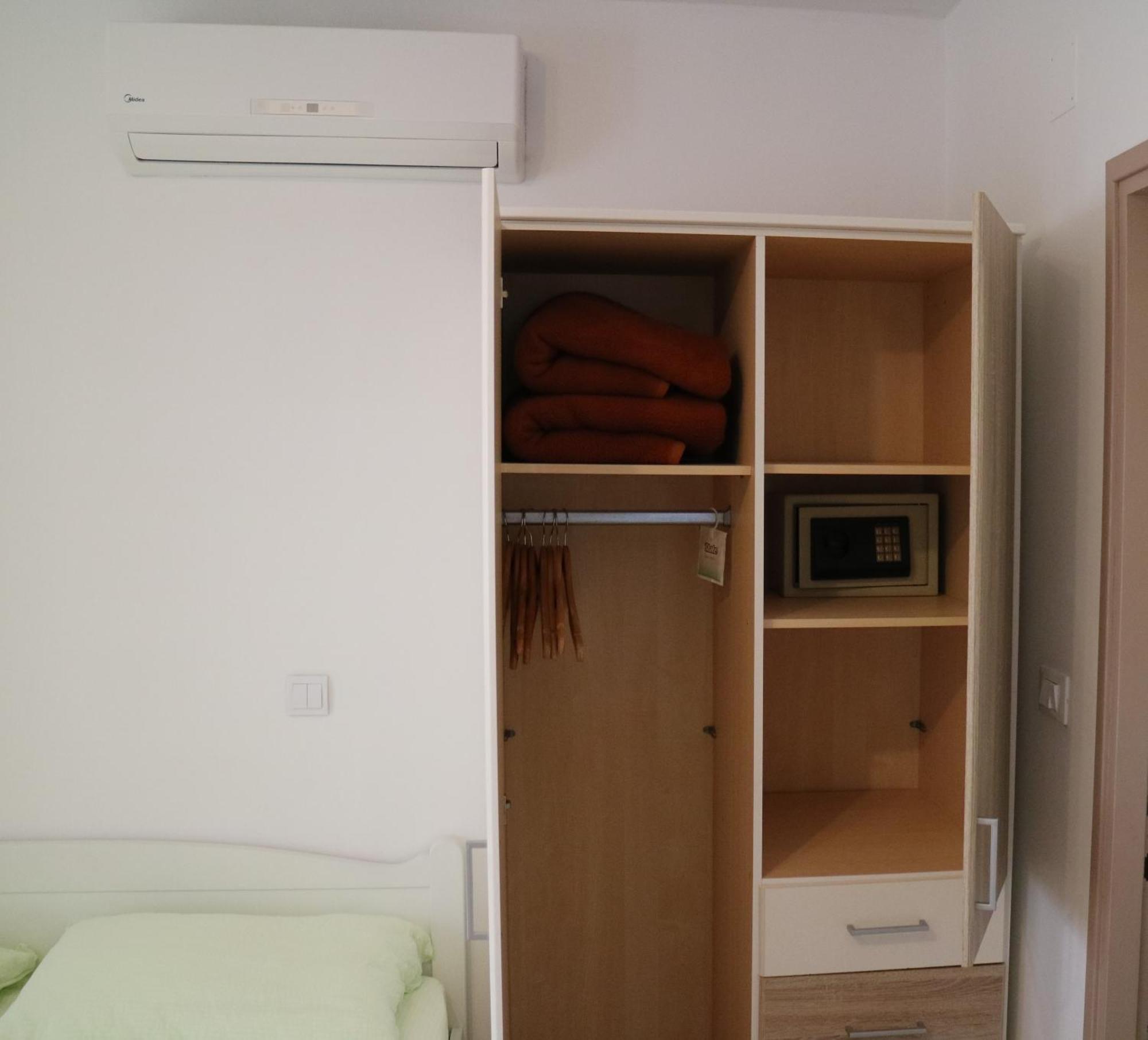 Studio Apartments & Rooms Lela, Sipan Island シパンスカ・ルカ 部屋 写真